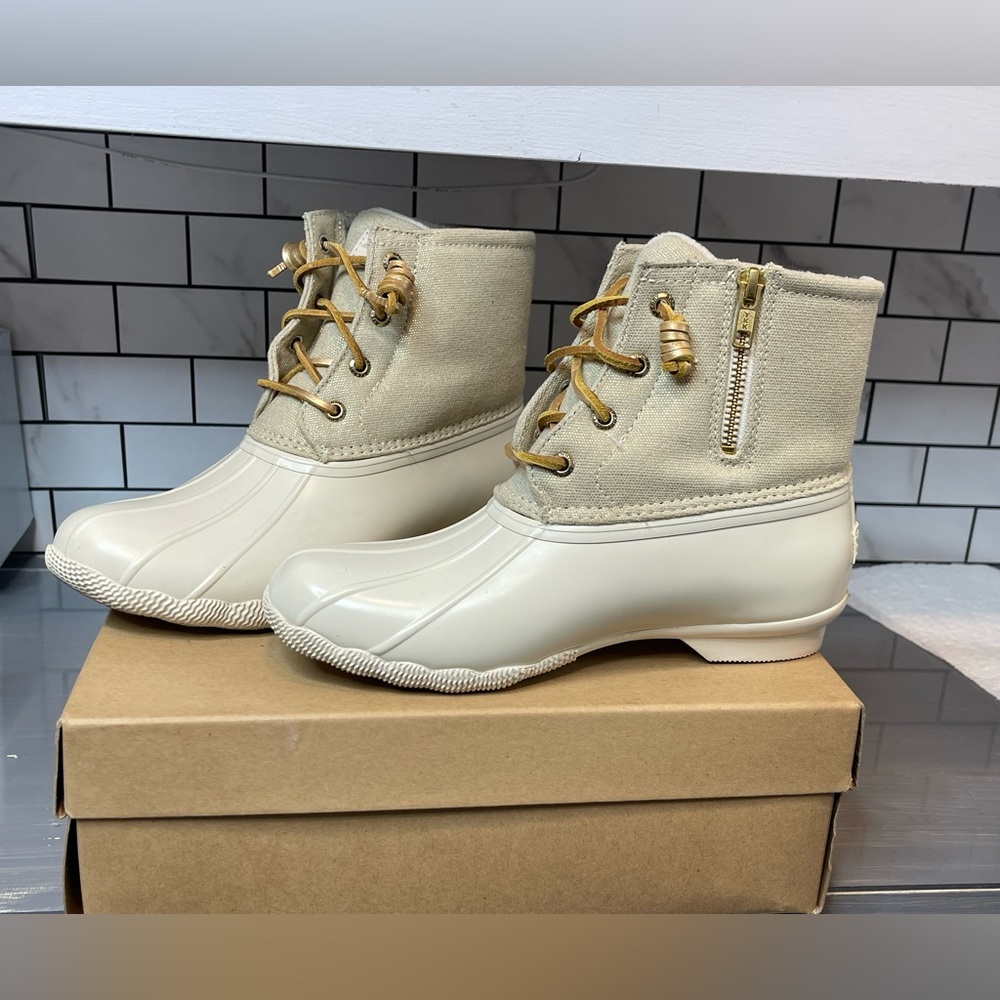 Sperry saltwater sparkle gold boots. EUC